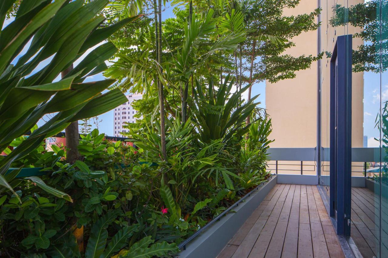 Cest La Vie Boutique Hotel Phnom Penh Luaran gambar